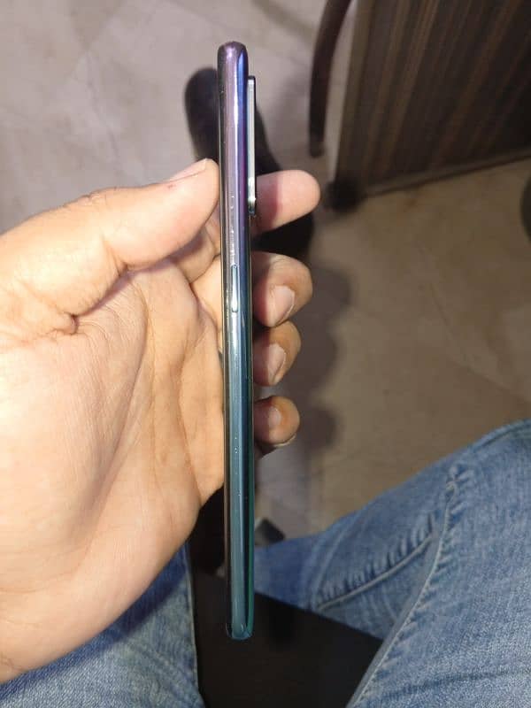 Am Selling Oppo F19 pro dual sim Urgent sale 2