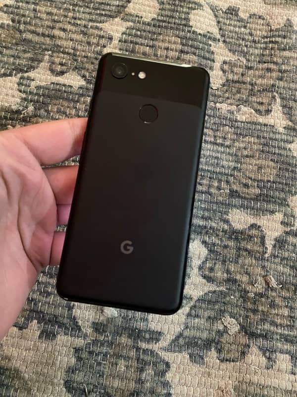 Google pixel 3 new condition pta approved hai 4gb ram 64gb memory 2