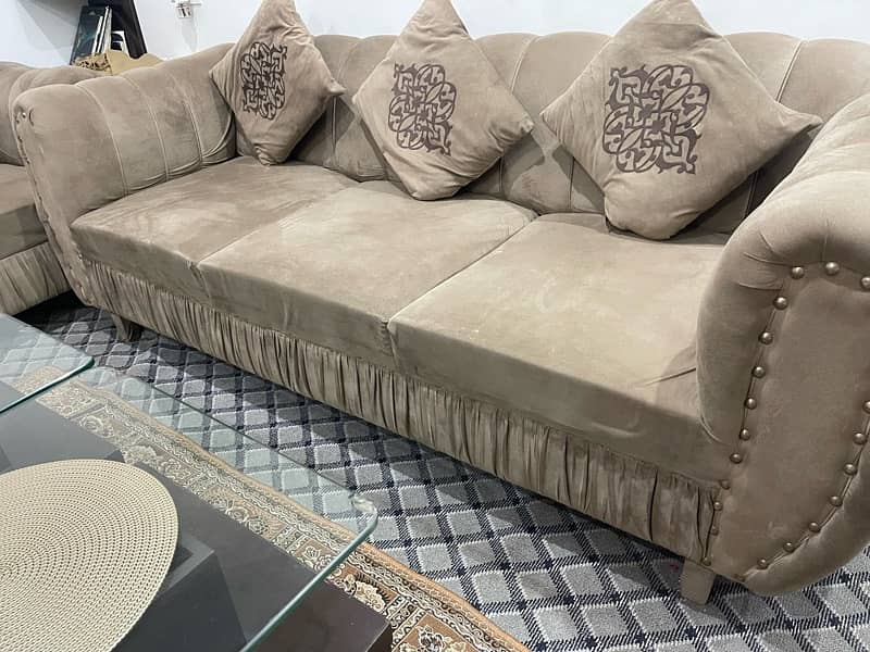 6 Seater Sofa Set in very Neat Condition 6