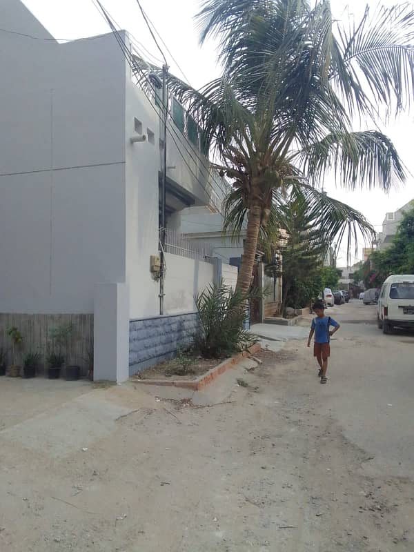 Urgent Sale House One Unit 120 Sq Yards Corner West Open Extra Land 4 Beds DD Lease Demand 1 Core 98 Lac in New Alhira City 9