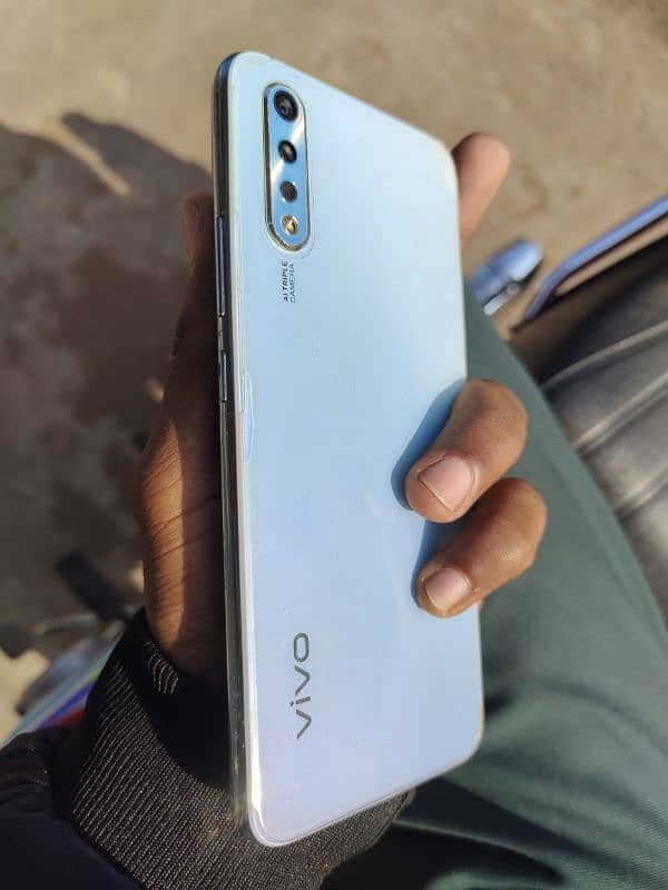 vivo S1 with box #0#3#0#2*98*11*681# 1