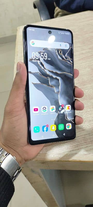 Infinix Hot 40 pro 10/10 1