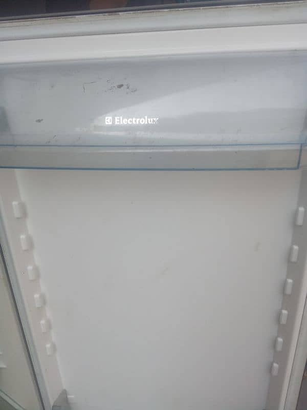 Electrolux bikul ok hai jnhmn compressor hai 4