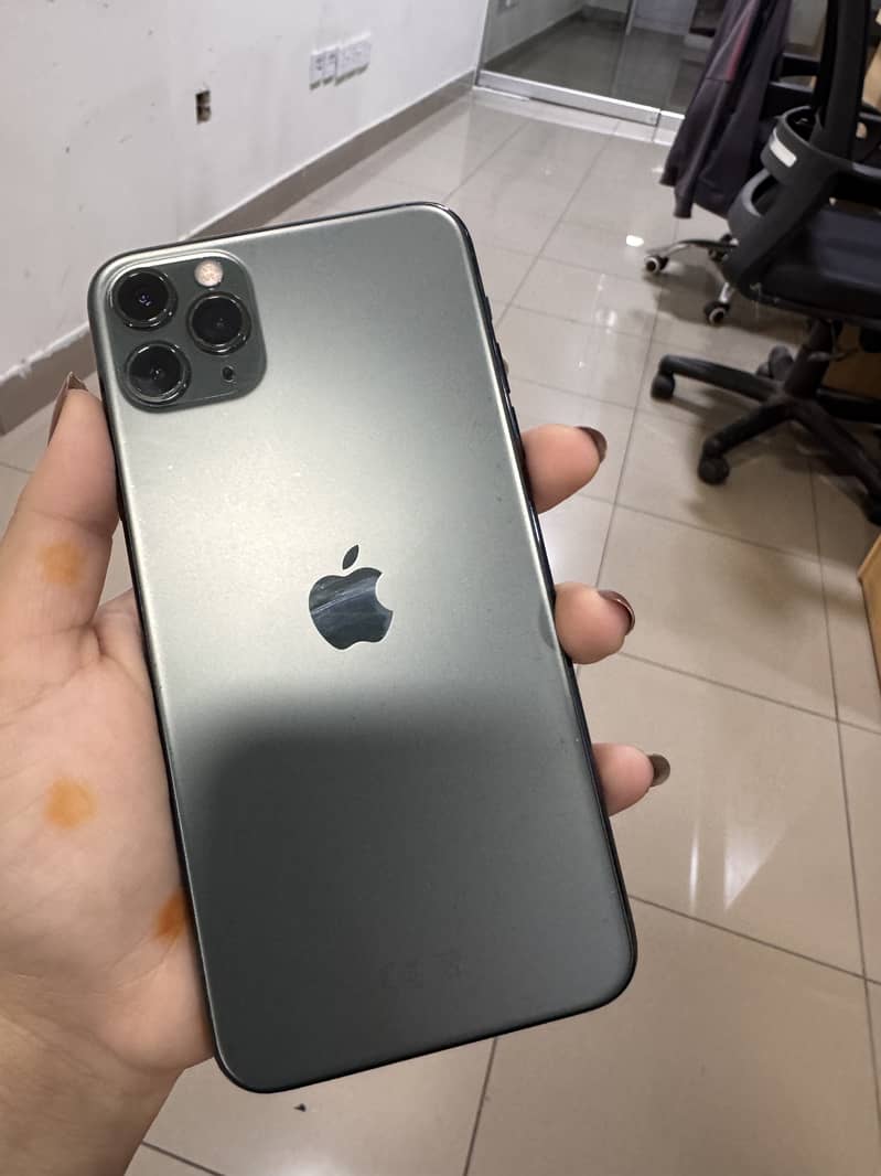 Apple iPhone 11 Pro Max 8