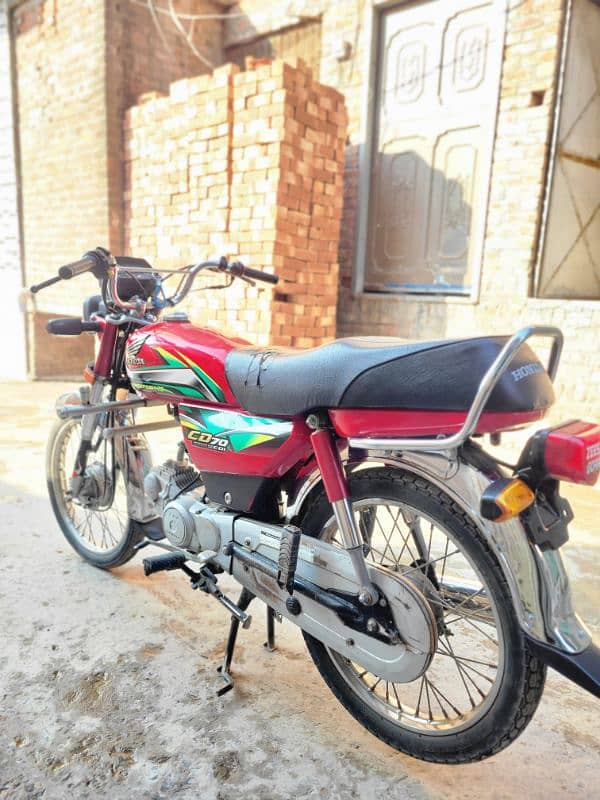 Honda CD70 5