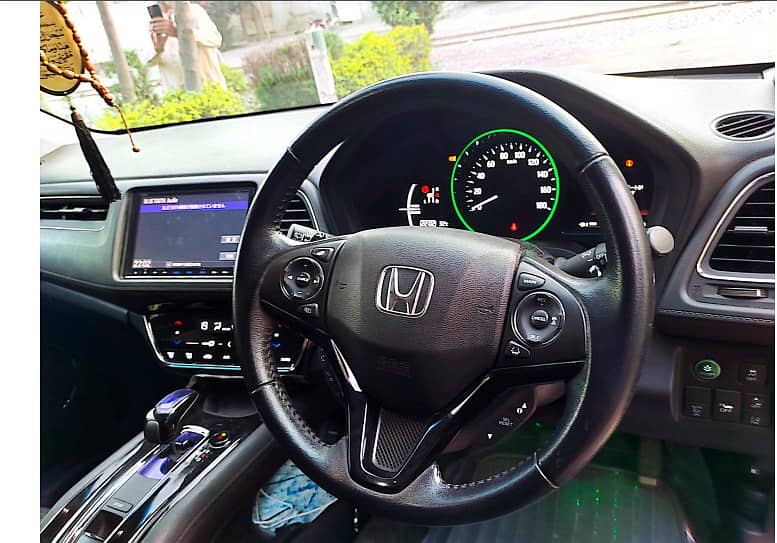 Honda Vezel 2016 3