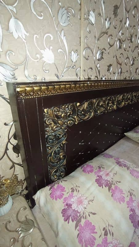 Double bed for sale (call: 03249497210) 4