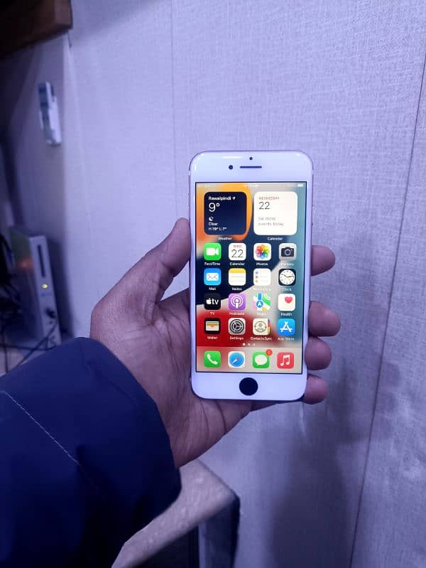 iphone 7 PTA Approve 128GB all Sim Works gaming best cam 03299935442 2