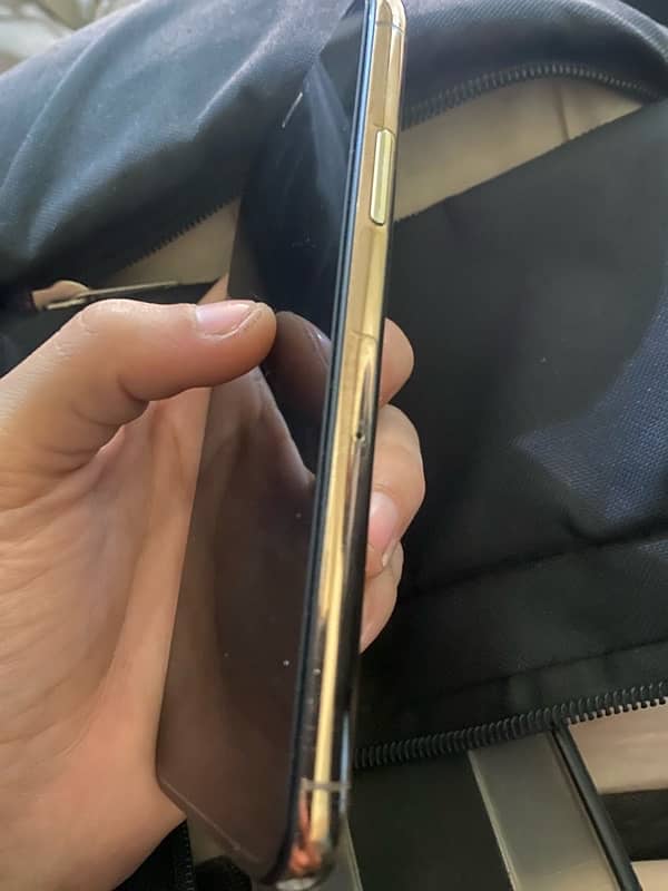 iphone 11pro sim working golden demanding clr for sale 5