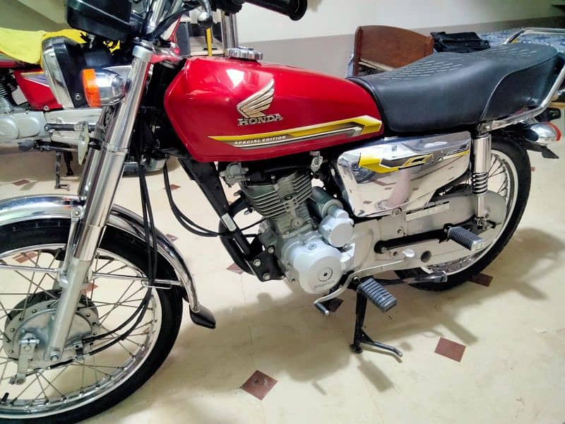 Honda CG 125 Spacial Edition 1