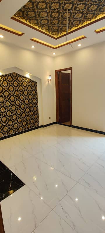 NEAR TO FATIMAH JINNAH MEDICAL COLLEGE 5 MARLA HOUSE AVAILABLE FOR SALE IN JUBILEE TOWN - BLOCK F 2