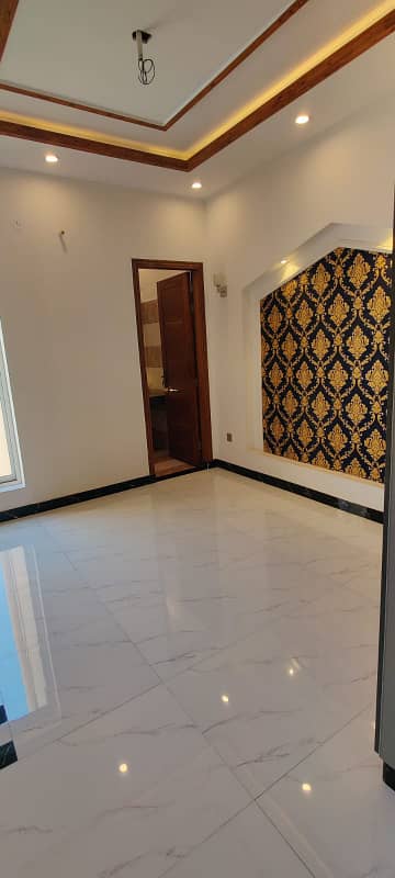 NEAR TO FATIMAH JINNAH MEDICAL COLLEGE 5 MARLA HOUSE AVAILABLE FOR SALE IN JUBILEE TOWN - BLOCK F 18