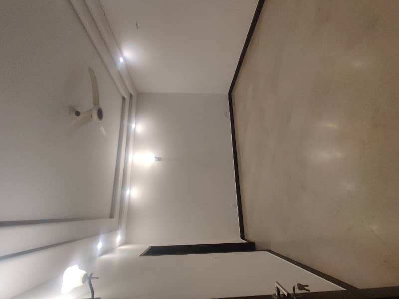 1 kanal beautiful house for rent 15