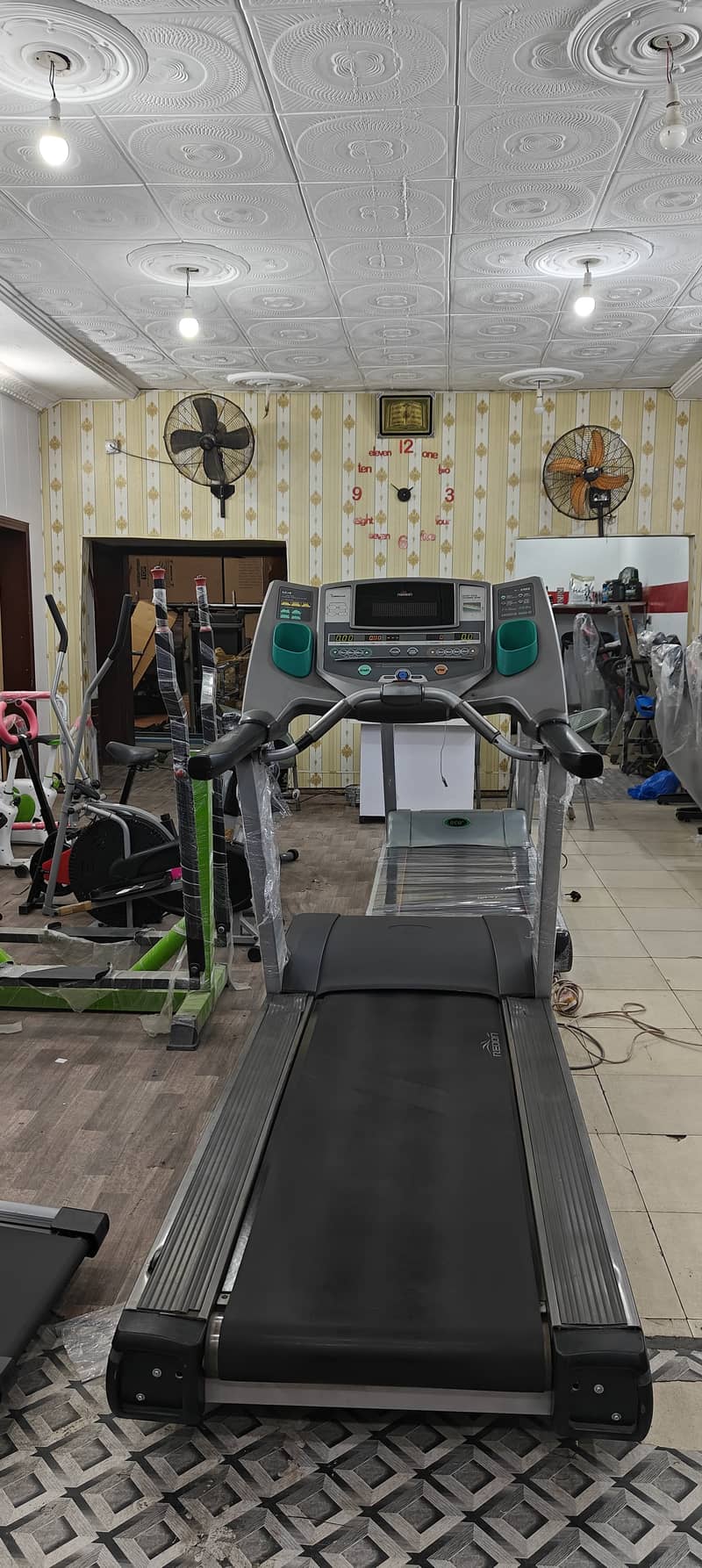 Treadmills/ Running Machine /Electronic Treadmill /Commercial Treadmil 2