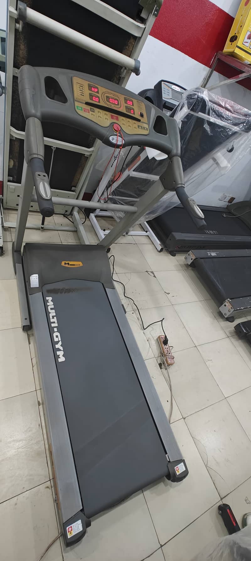 Treadmills/ Running Machine /Electronic Treadmill /Commercial Treadmil 12