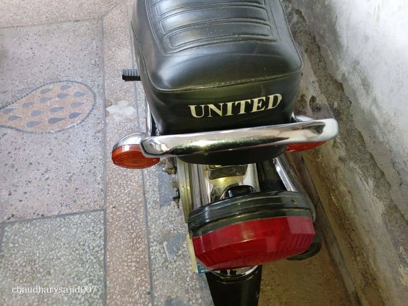 United CG 125 7