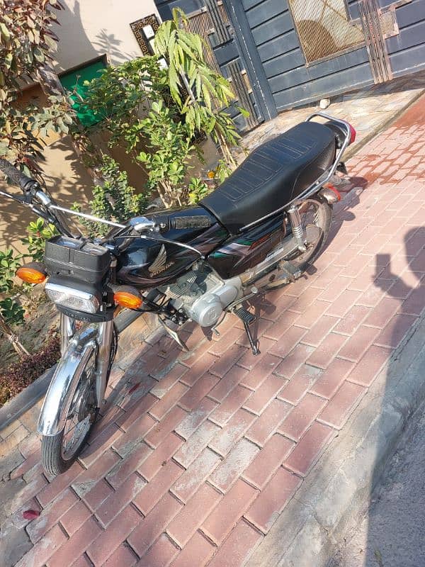 honda 125 urgent for sale in Bahria town lahore 1