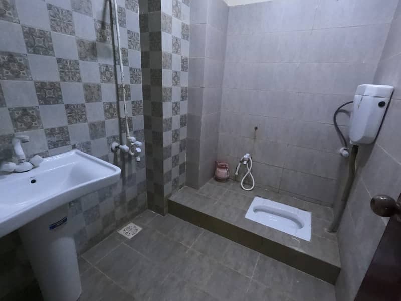 Fair-Priced Prime Location 900 Square Feet Flat Available In Shaz Residency 14