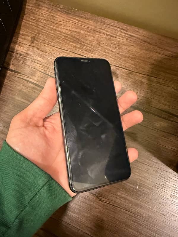 iPhone 11 Pro Max 64gb PTA Approved 1