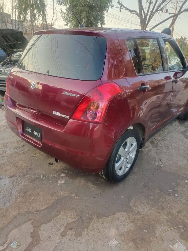 Suzuki Swift 2010 5