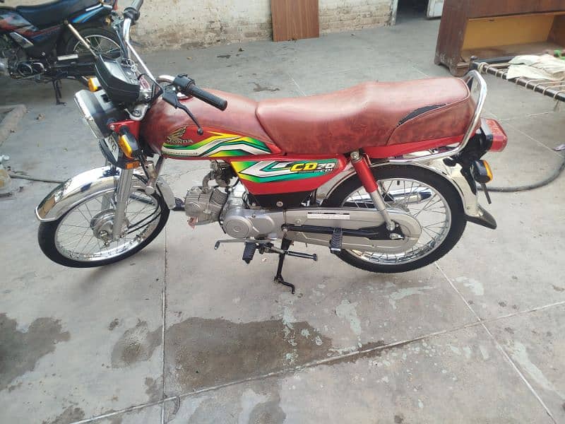 govt. officer use first owner bike 1