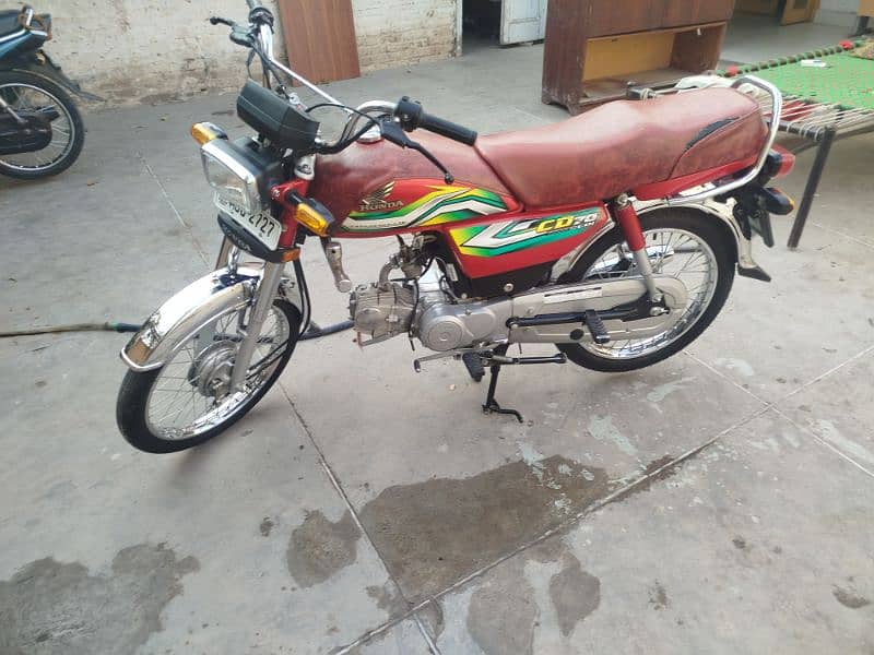 govt. officer use first owner bike 3