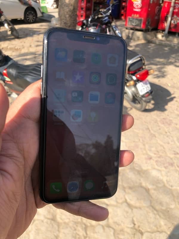 IPhone X 64gb Pta Approved 5