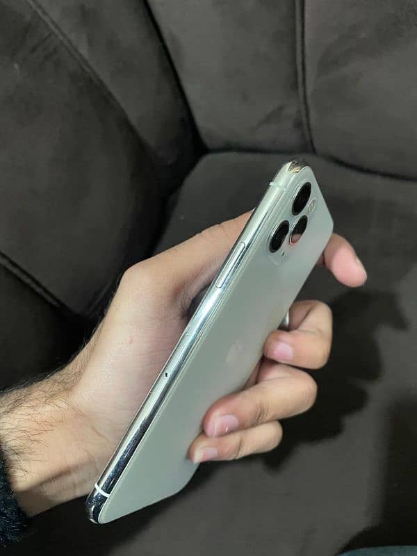 Iphone 11 pro pta approved 2