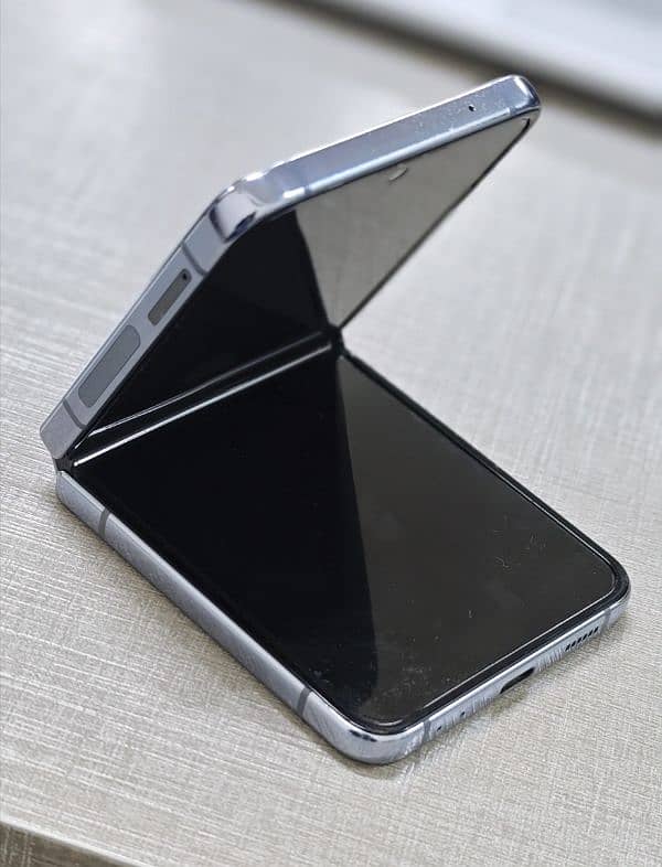 Samsung Z Flip 4 1