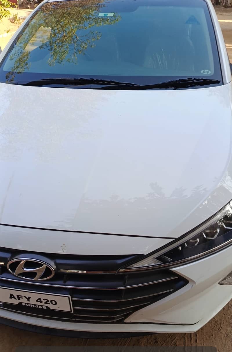 Hyundai Elantra 2021 1