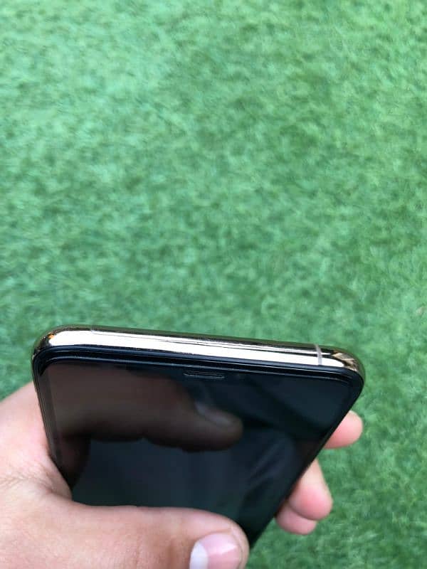 XS MAX NON PTA 4