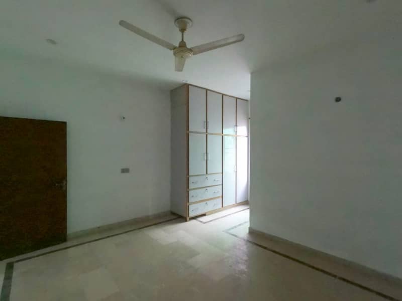 8 Marla Spacious House Available In P & D Housing Society - Block B1 For sale 12