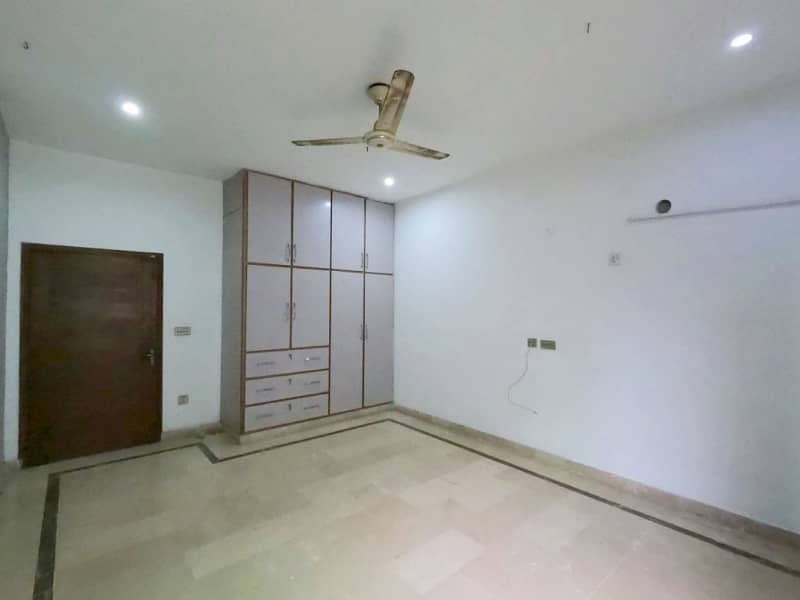 8 Marla Spacious House Available In P & D Housing Society - Block B1 For sale 16