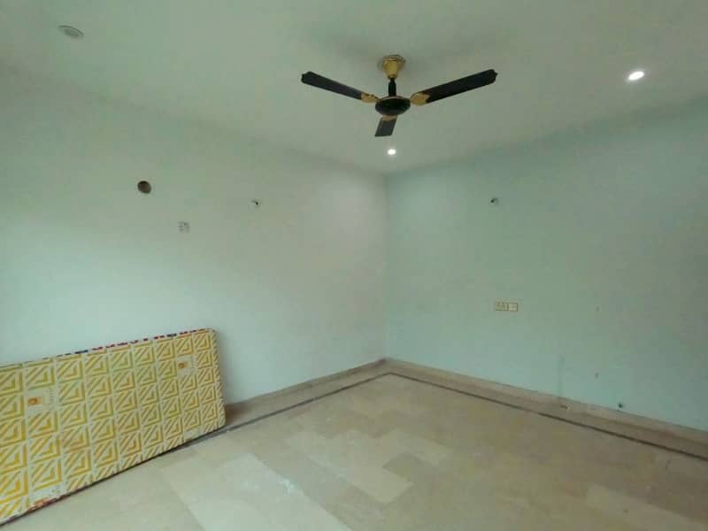 8 Marla Spacious House Available In P & D Housing Society - Block B1 For sale 20