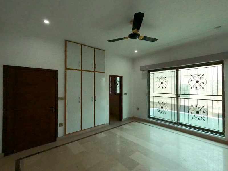 8 Marla Spacious House Available In P & D Housing Society - Block B1 For sale 21