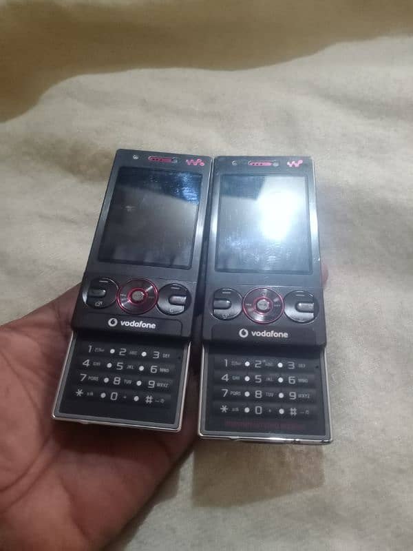 Sony Ericsson W 715nokia6120 3