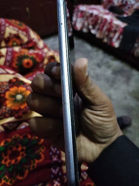 Vivo 4 64 pannal change hai 9/10 3