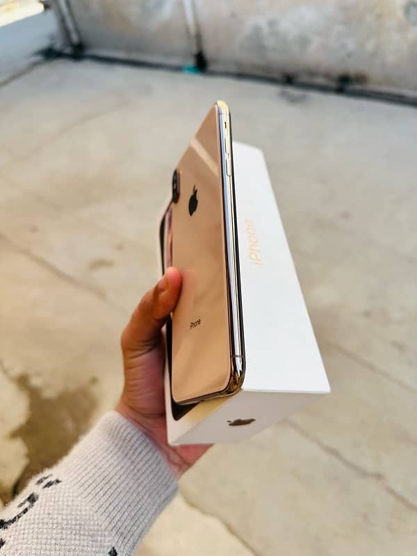 iphone xsmax 256gb pta dual sim approved with box 2