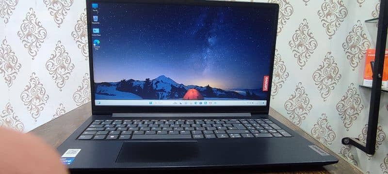 Lenovo v15 i5 12th 12500H 12core 8