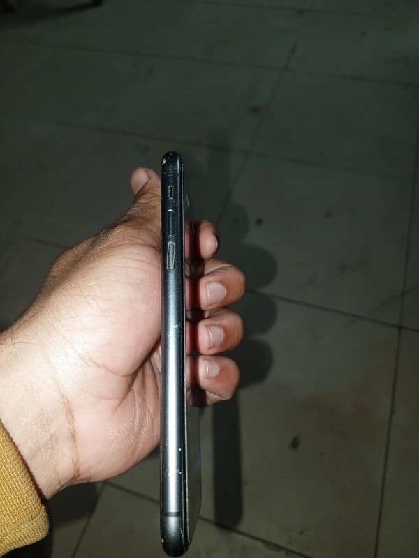 iphone 11 non PTA 128 GB 109.5 only back change 1