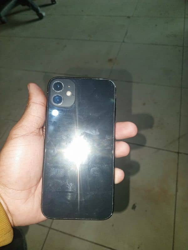 iphone 11 non PTA 128 GB 109.5 only back change 2