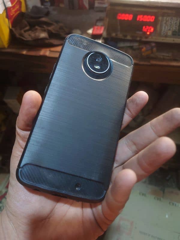 moto x t ram 4gb rom 32 PTA approved hai 1