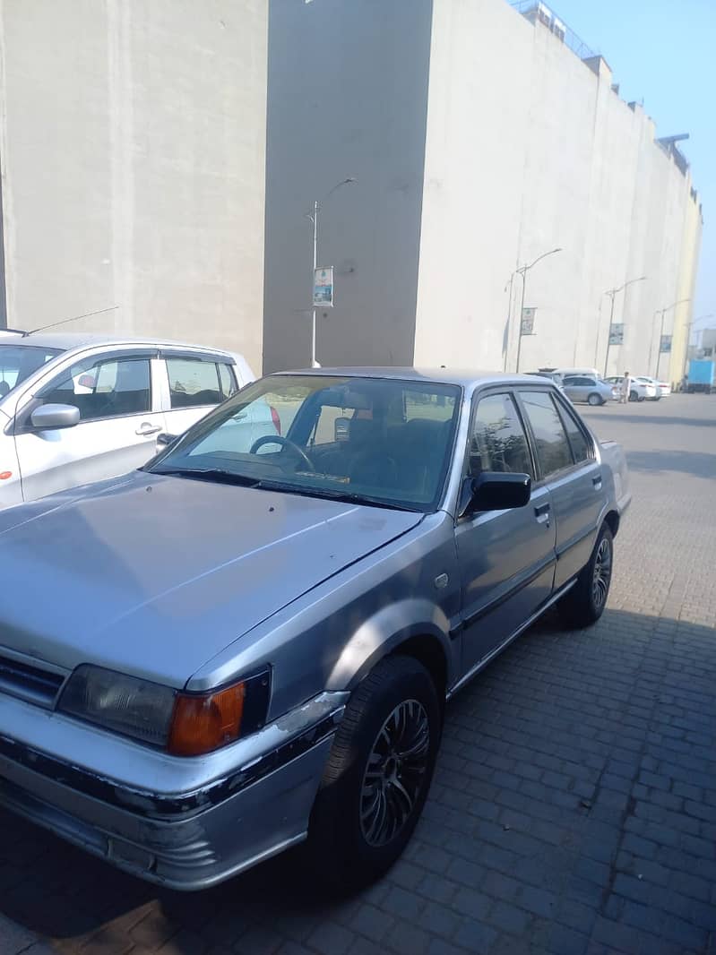 Nissan Sunny 1