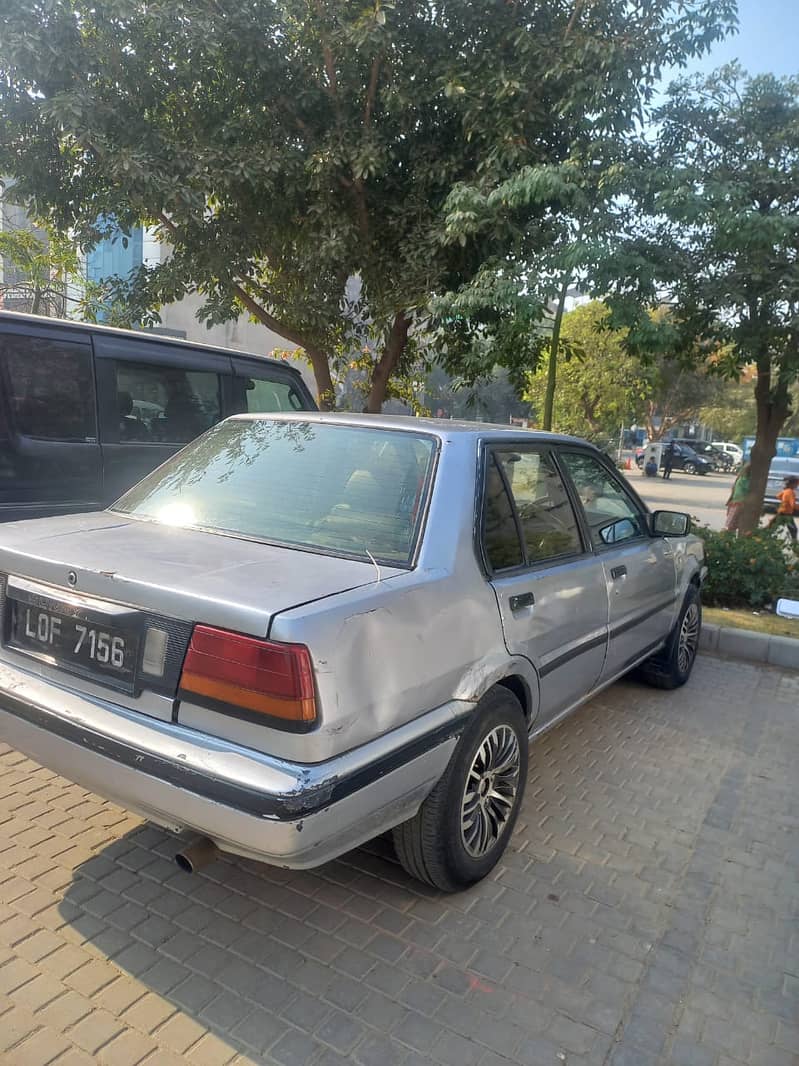 Nissan Sunny 3