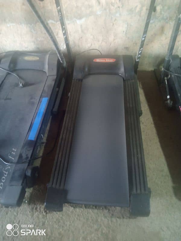 Slimline treadmill jogging machine 3