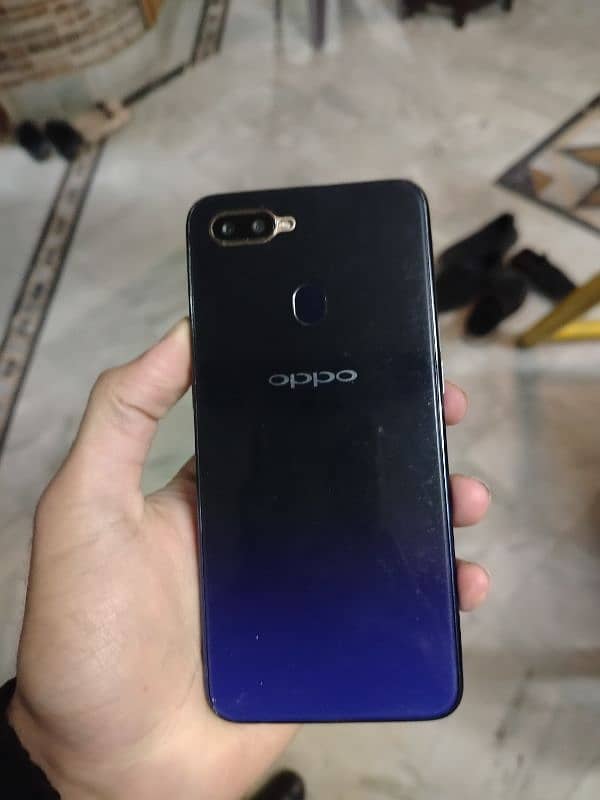 Oppo F9 0