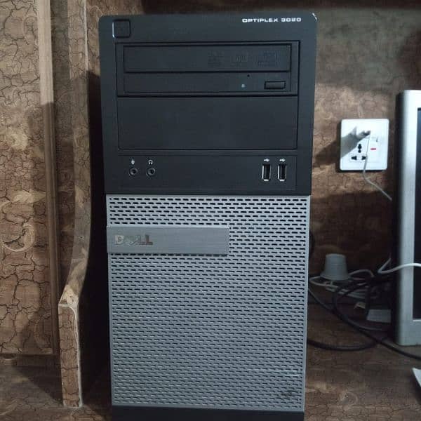 core i5 6th generation 8GB Ram 500GB hardisk 1GB Graphics card 3