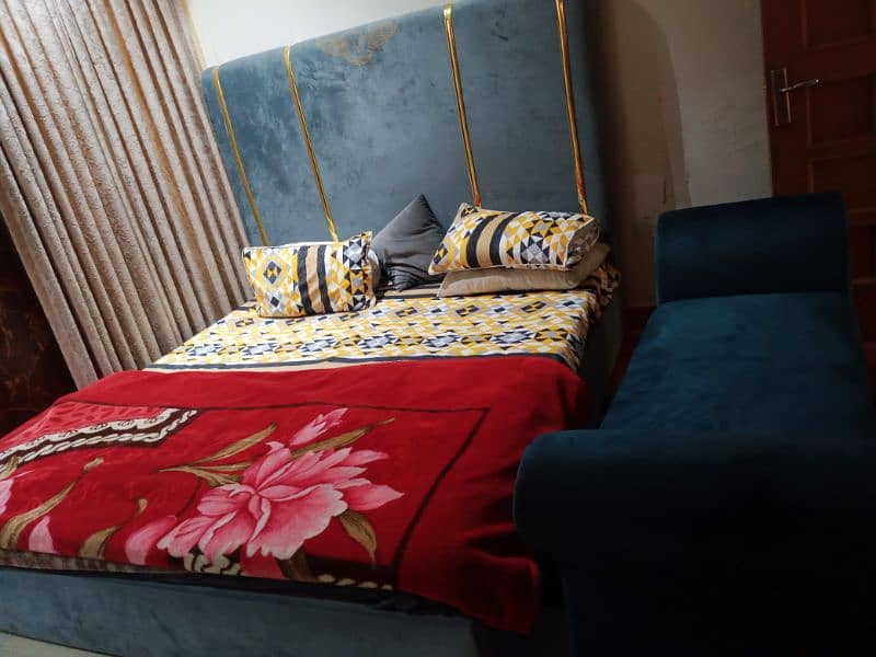 bed and diwan plz call 03124049200 4