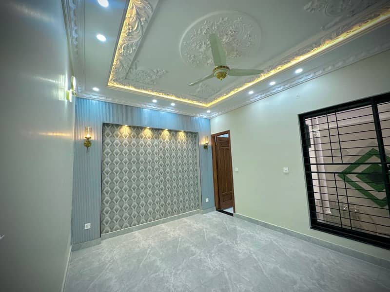 Brand New 5 Marla Lower Portion for Rent in Diamond Block, Park View City Lahore 14