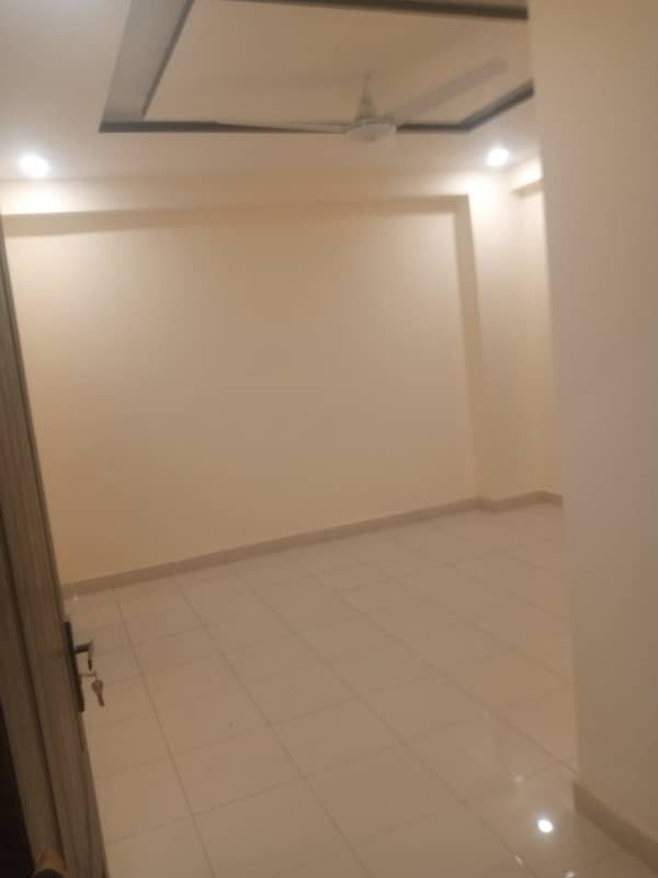 Flat for rent 4 Marla 2sec Floor khnapul sanamchoke 4